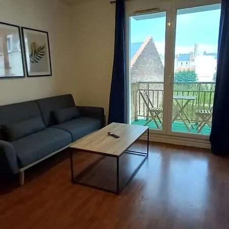 3 Pieces Parking Et Balcon Апартаменты *