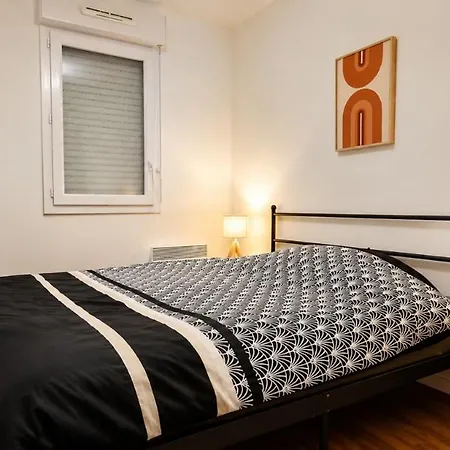 3 Pieces Parking Et Balcon Апартаменты *